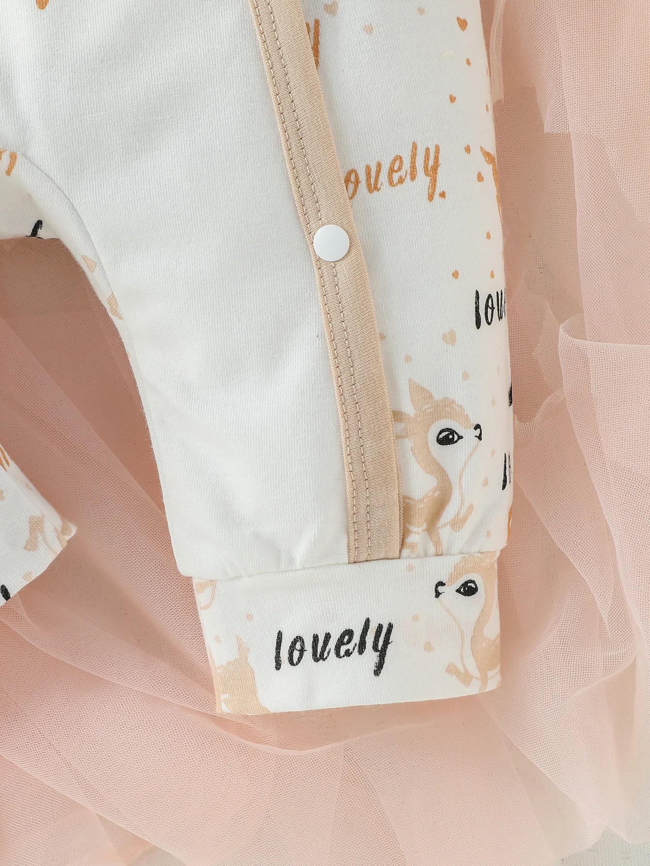 Baby Outfit | 4-Piece Set with Bib & Gloves